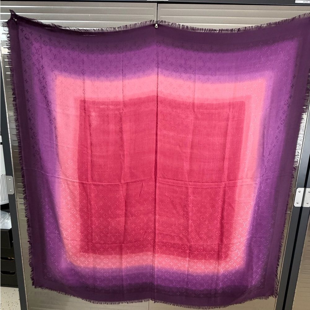 LOUIS VUITTON Purple/Pink Monogram Wool/Silk Ombre Shine Blurrygram Shawl Scarf - Picture 1 of 10